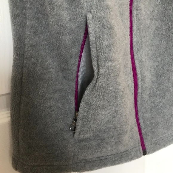 COLUMBIA Gray Fleece Vest with purple zipp… - Picture 4 of 9